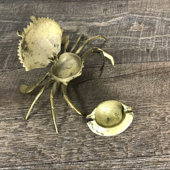 Vintage brass crab ashtray missing claw Hermit